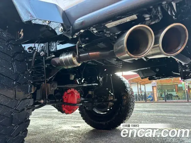 Jeep Gladiator 2021 — ფოტო 3/6