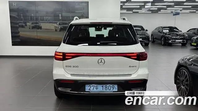 Mercedes-Benz EQB 2025 — Şəkil 13/20