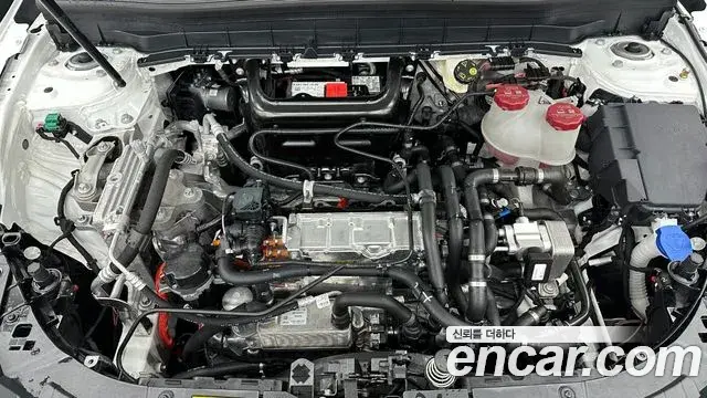 Mercedes-Benz EQB 2025 — Şəkil 14/20