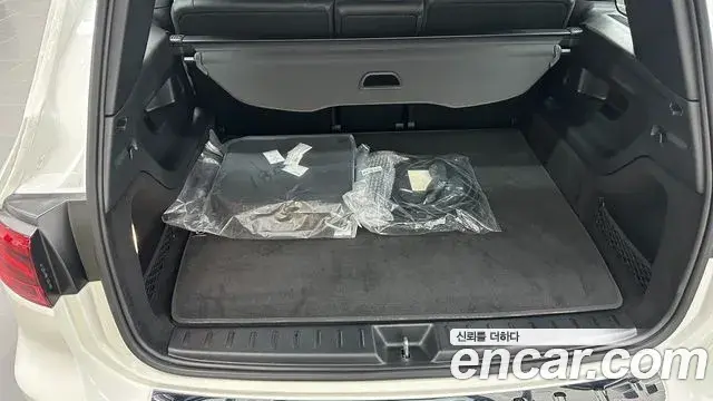 Mercedes-Benz EQB 2025 — Şəkil 16/20