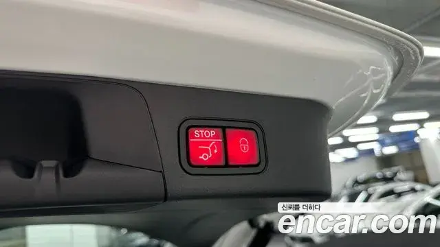 Mercedes-Benz EQB 2025 — Şəkil 19/20