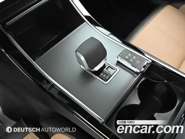 Land Rover Range Rover Velar 2025 — Şəkil 17/20