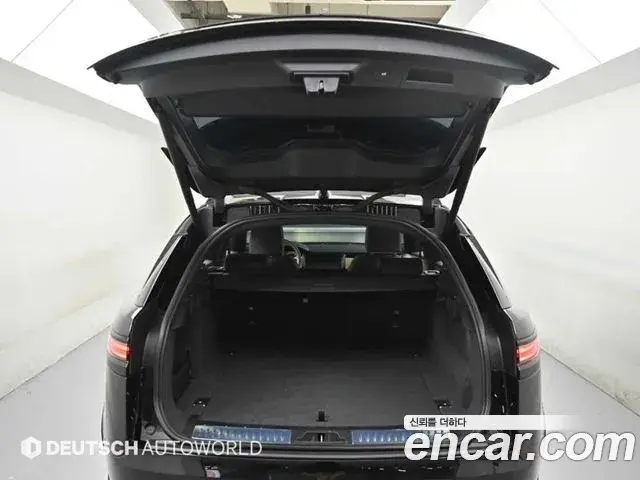 Land Rover Range Rover Velar 2025 — Şəkil 10/20
