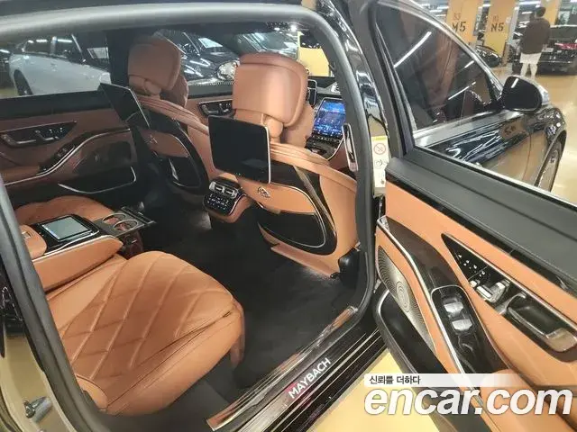 Mercedes-Benz S-Class 2022 — Photo 18/20