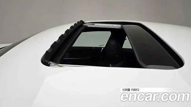 Mercedes-Benz AMG GT 2025 — ფოტო 4/17