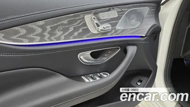 Mercedes-Benz AMG GT 2025 — ფოტო 2/17
