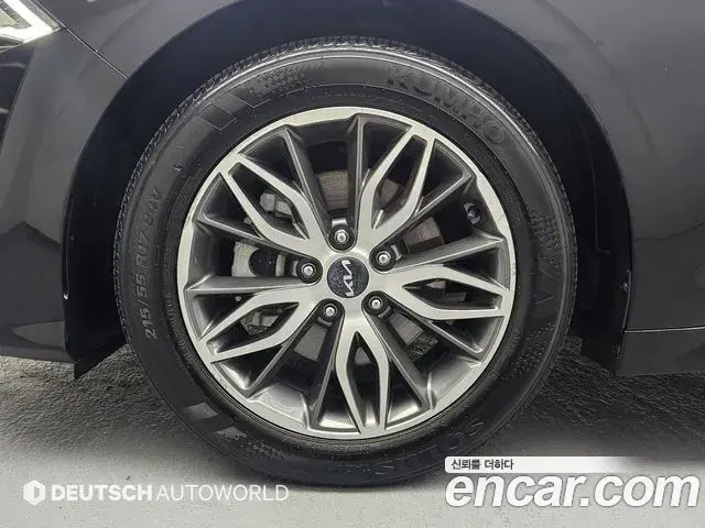 Kia K5 2023 — Photo 14/20