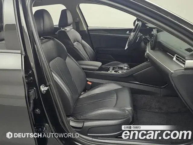 Kia K5 2023 — Photo 18/20