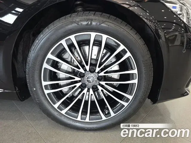 Mercedes-Benz S-Class 2025 — ფოტო 1/20