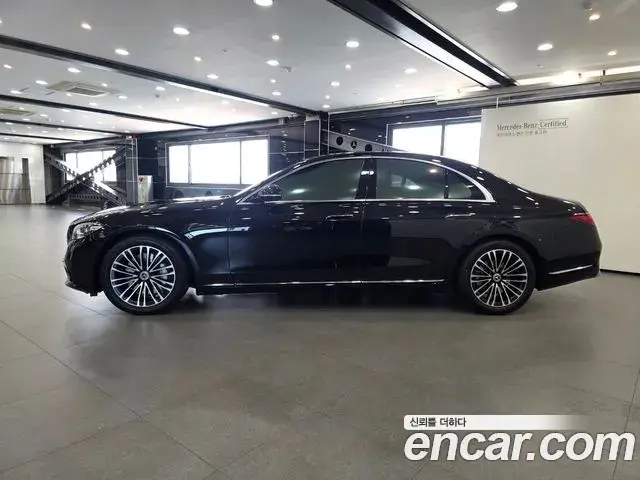 Mercedes-Benz S-Class 2025 — ფოტო 6/20