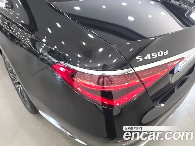 Mercedes-Benz S-Class 2025 — ფოტო 8/20