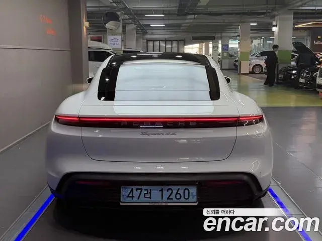 Porsche Taycan 2021 — Şəkil 10/20