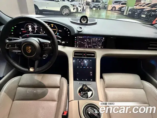 Porsche Taycan 2021 — Şəkil 8/20