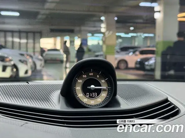 Porsche Taycan 2021 — Şəkil 17/20