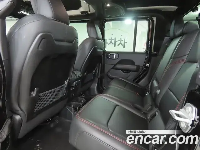 Jeep Gladiator 2025 — ფოტო 6/20