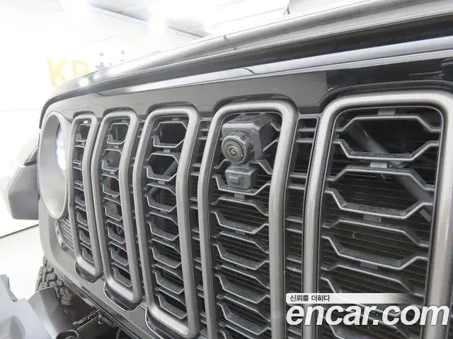 Jeep Gladiator 2025 — ფოტო 20/20