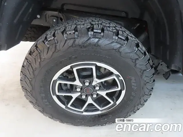 Jeep Gladiator 2025 — ფოტო 17/20