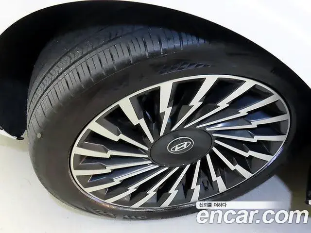Hyundai Grandeur Hybrid 2024 — Şəkil 8/20