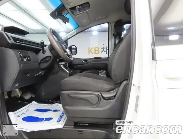 Hyundai Staria 2024 — Фото 8/20