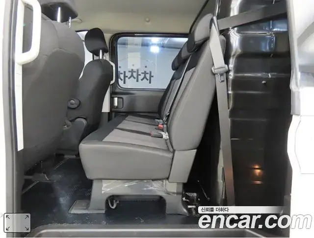 Hyundai Staria 2024 — Фото 10/20