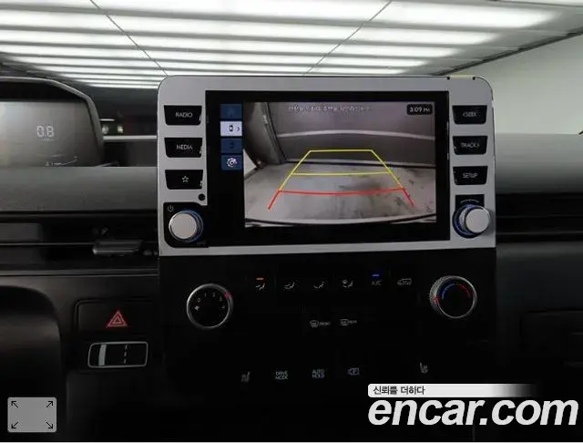 Hyundai Staria 2024 — Фото 16/20