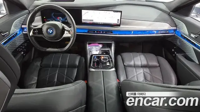 BMW i7 2023 — Photo 19/37