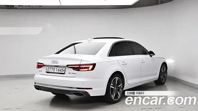 Audi A4 2019 — ფოტო 3/18