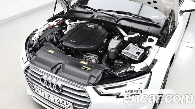 Audi A4 2019 — ფოტო 5/18
