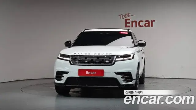 Land Rover Range Rover Velar 2025 — Şəkil 26/38