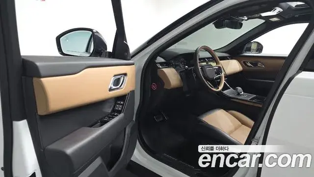 Land Rover Range Rover Velar 2025 — Şəkil 19/38