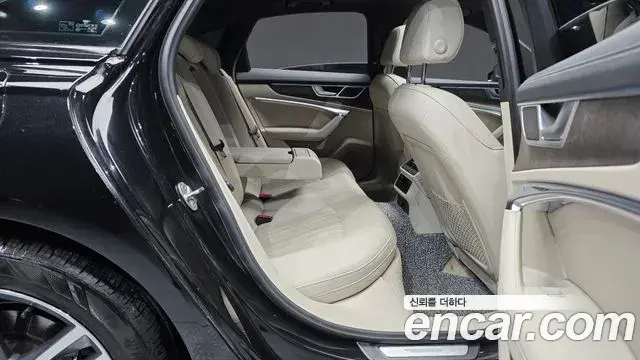 Audi A6 2021 — Şəkil 25/33