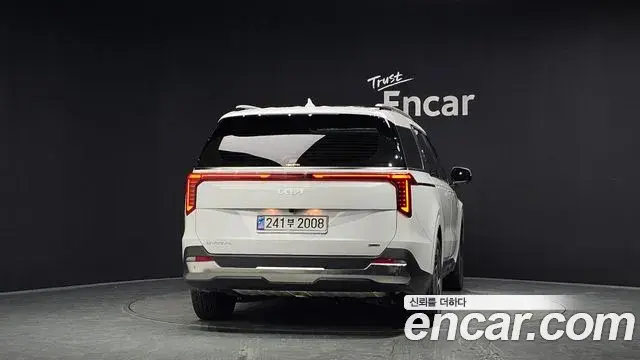 Kia Carnival 2024 — Photo 19/44