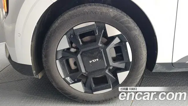 Kia Carnival 2024 — Photo 5/44