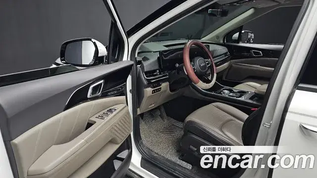 Kia Carnival 2024 — Photo 21/44