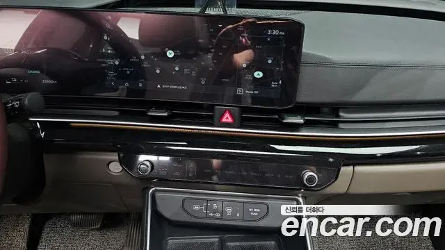 Kia Carnival 2024 — Photo 36/44