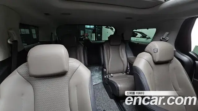 Kia Carnival 2024 — Photo 8/44