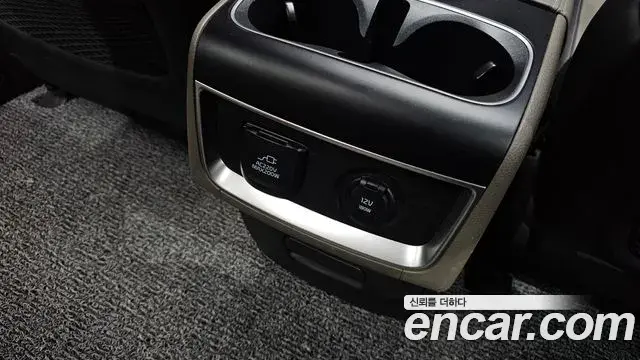 Kia Carnival 2024 — Photo 26/44