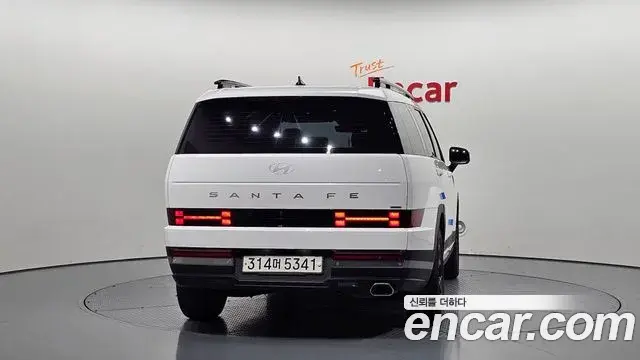 Hyundai Santa Fe 2023 — ფოტო 30/33