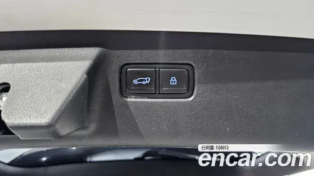 Hyundai Santa Fe 2023 — ფოტო 10/33