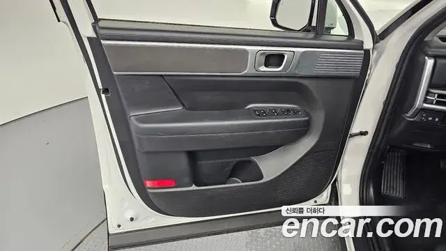 Hyundai Santa Fe 2023 — ფოტო 4/33