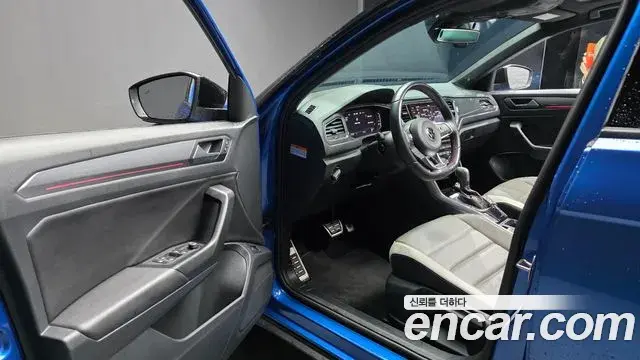 Volkswagen T-Roc 2022 — Photo 13/31