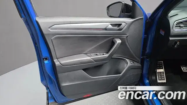 Volkswagen T-Roc 2022 — Photo 20/31