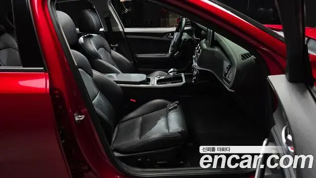 Kia Stinger 2018 — Photo 10/36