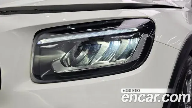 Mercedes-Benz GLB-Class 2024 — Şəkil 5/32