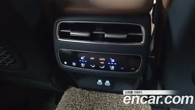 Genesis GV70 2025 — Photo 7/32