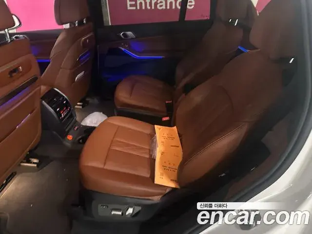 BMW X7 2023 — ფოტო 6/11