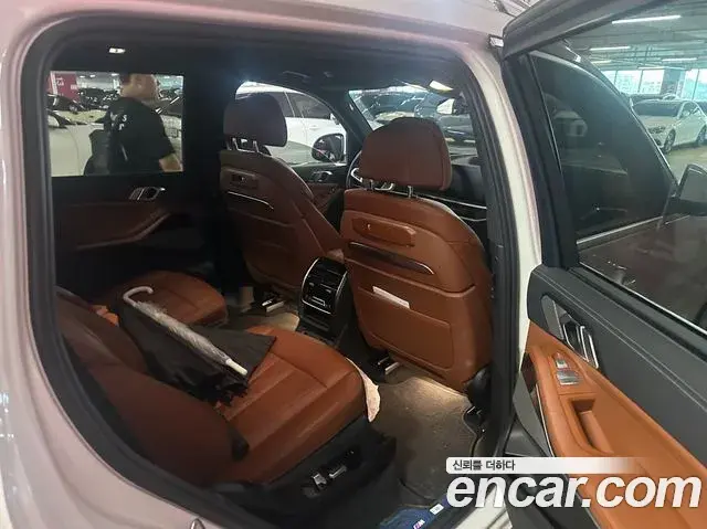 BMW X7 2023 — ფოტო 4/11