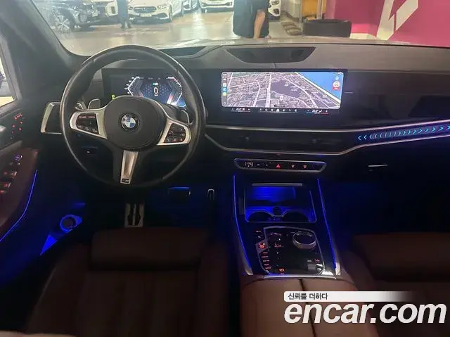 BMW X7 2023 — ფოტო 2/11