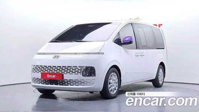 Hyundai Staria 2022 — Photo 1/20