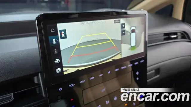 Hyundai Staria 2022 — Photo 16/20